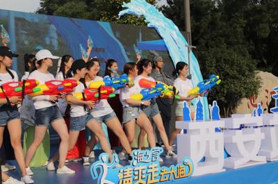 健步迎海風，清爽走古城——2018“清爽走去大?！苯〔阶呶靼舱净馃衢_賽